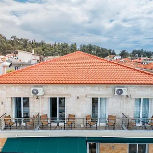 https://casa-la-scala.hotelschalkidiki.net