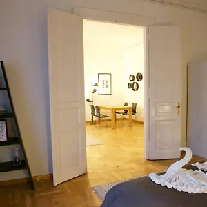 Apartament Five Season's