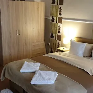 Jokai Family Apartman , Эгер Венгрия